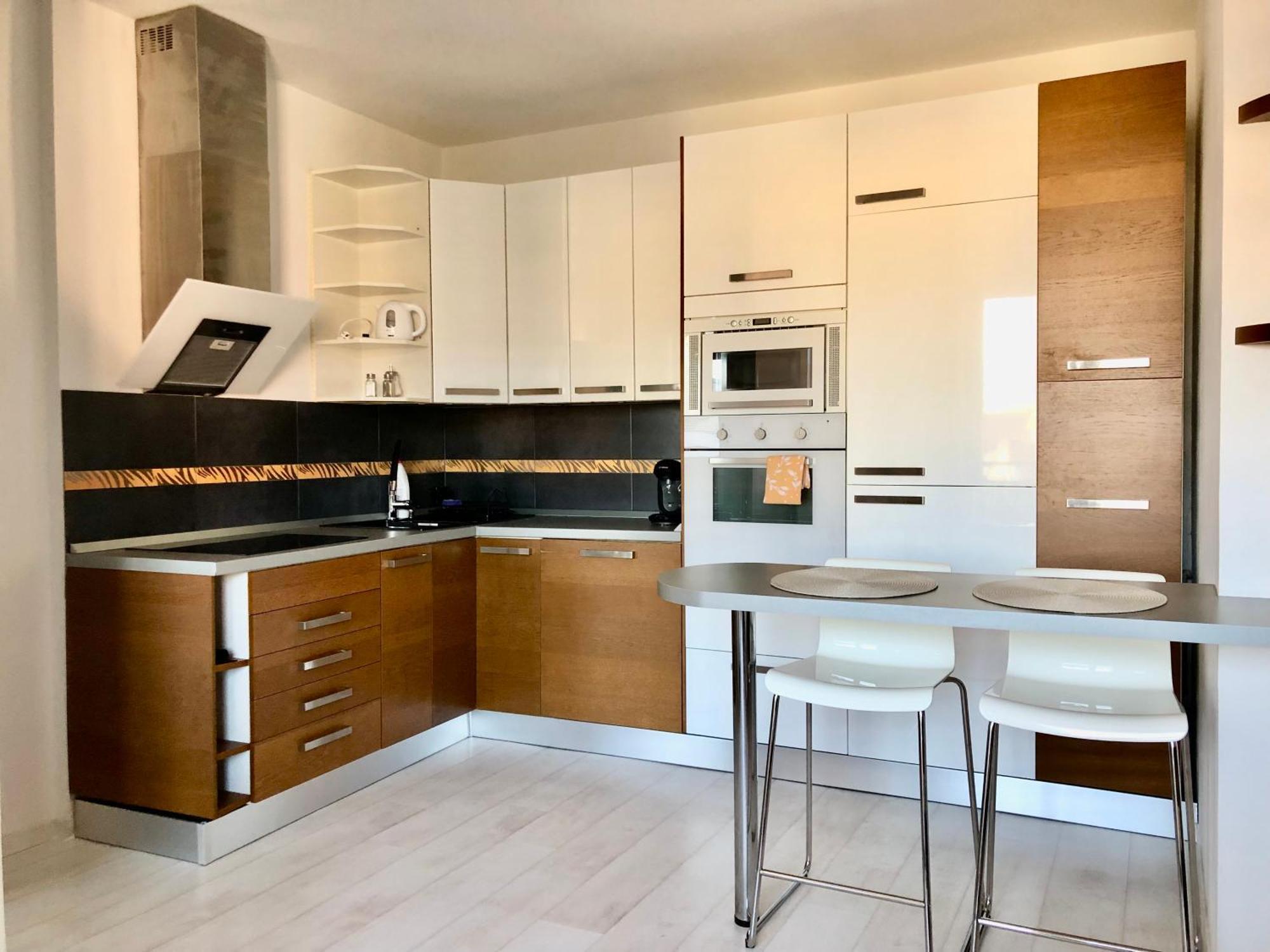 Apartman V Centre Ziliny S Parkovanim ジリナ エクステリア 写真